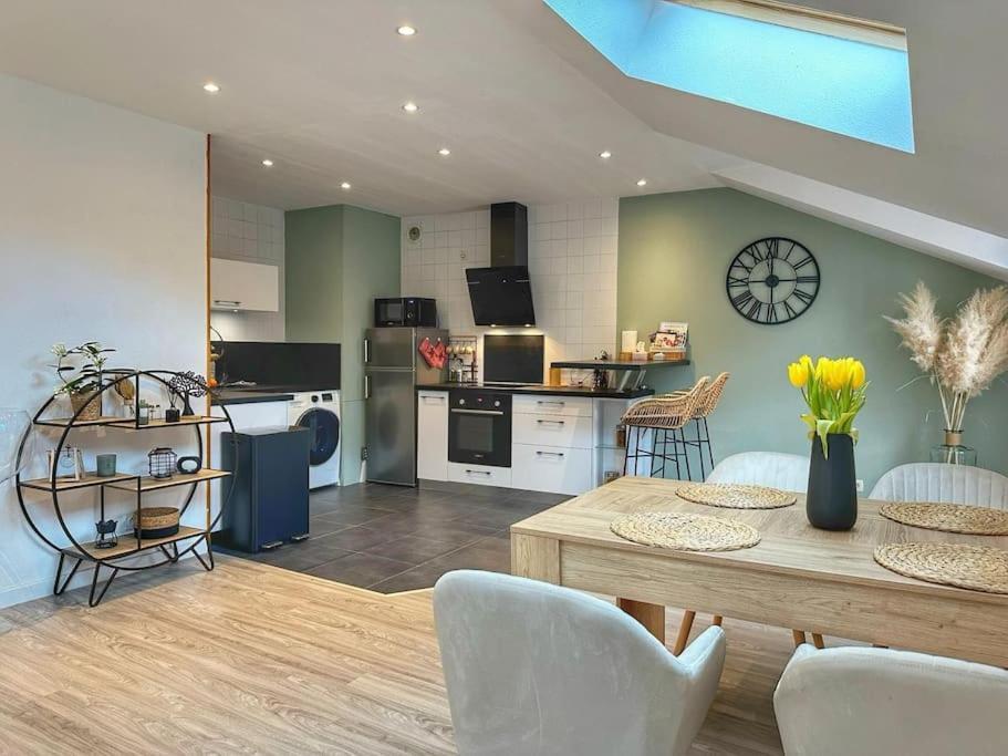Ferienwohnung Duplex T3 Hypercentre 65M² Voiron Exterior foto